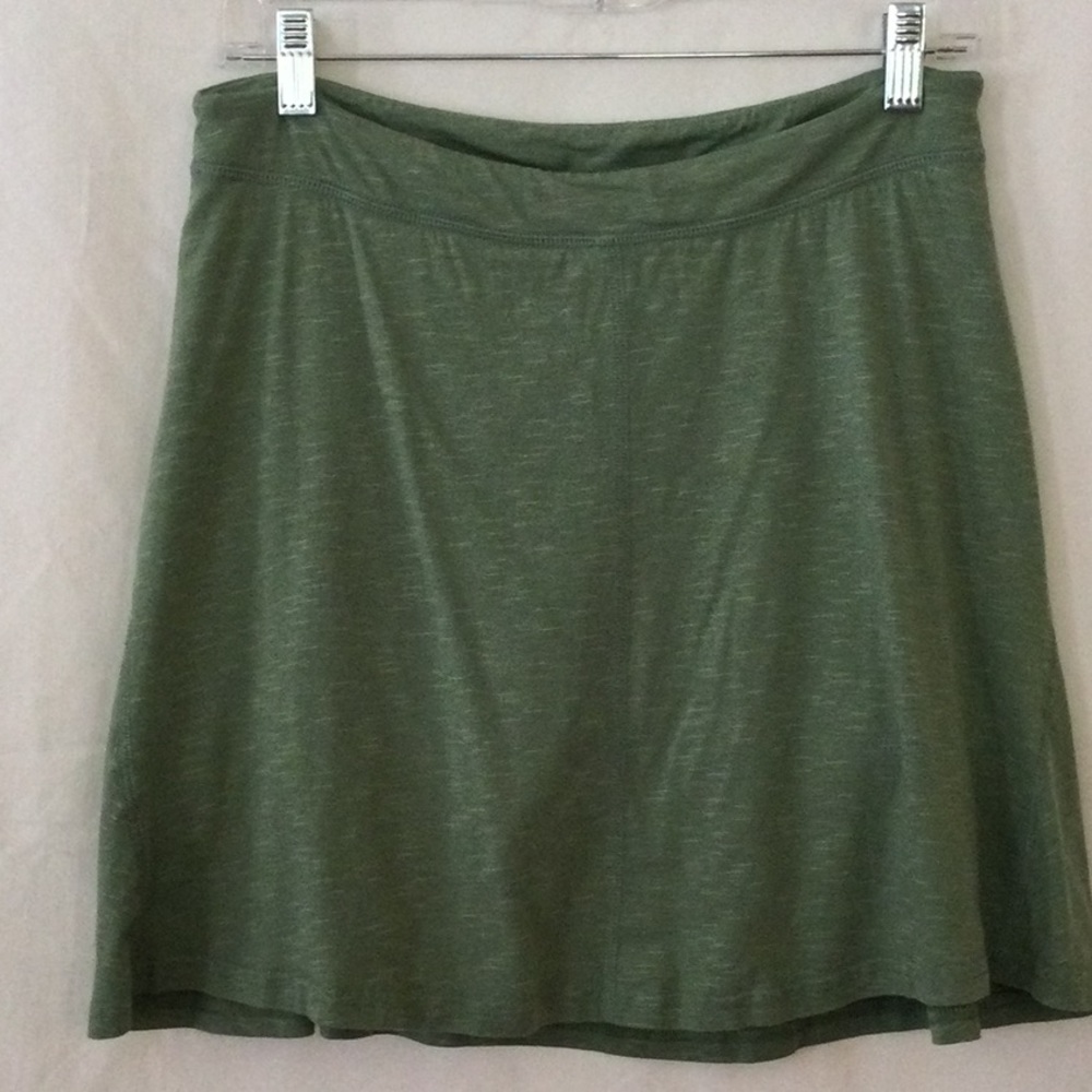 Small toad and Company skort green worn once